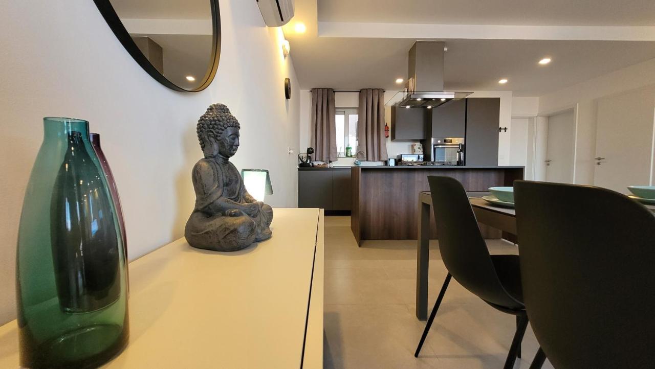 Appartement Stylish - Modern - Large Terrace - 2 Bed - 200 M From Sea - Fully Air Con à San Pawl il-Baħar Extérieur photo