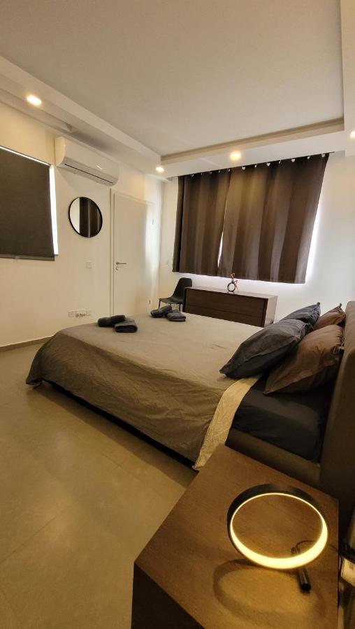 Appartement Stylish - Modern - Large Terrace - 2 Bed - 200 M From Sea - Fully Air Con à San Pawl il-Baħar Extérieur photo