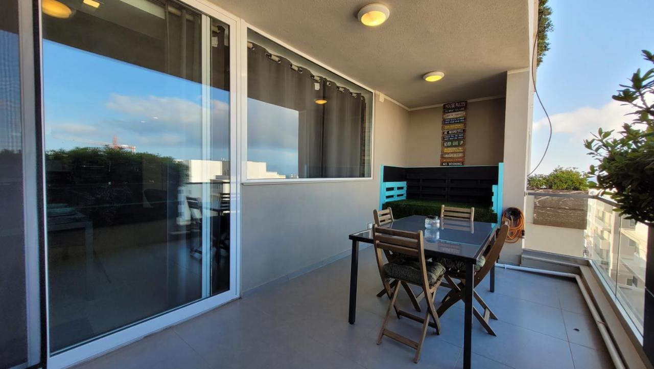 Appartement Stylish - Modern - Large Terrace - 2 Bed - 200 M From Sea - Fully Air Con à San Pawl il-Baħar Extérieur photo