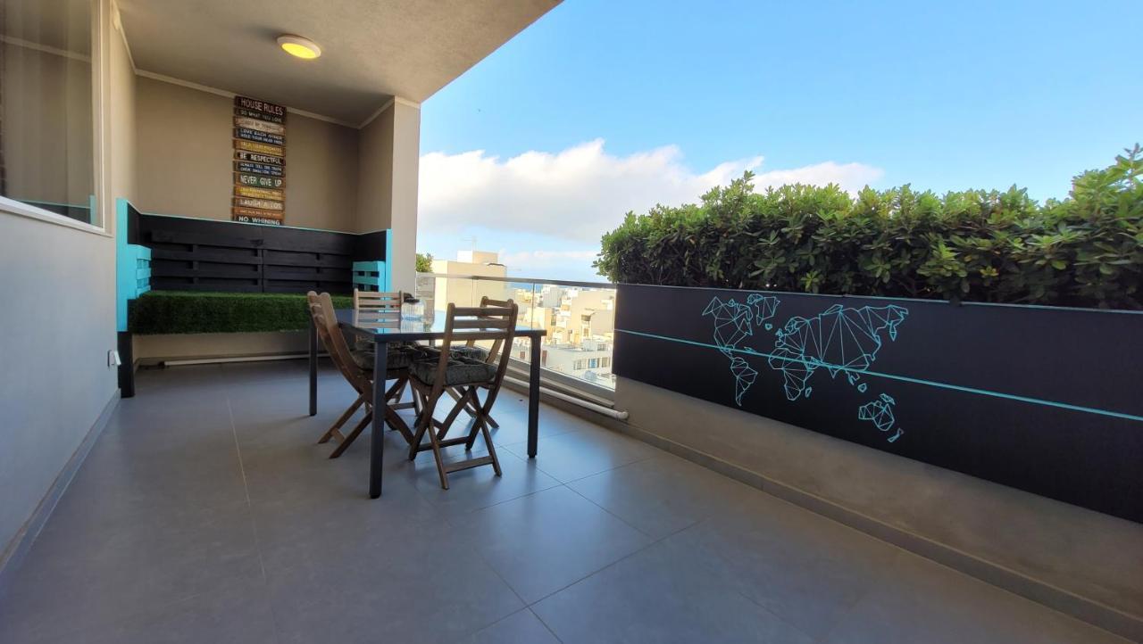 Appartement Stylish - Modern - Large Terrace - 2 Bed - 200 M From Sea - Fully Air Con à San Pawl il-Baħar Extérieur photo